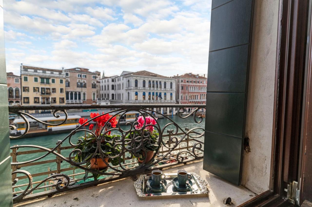 Rialto Grand Canal Venezia Esterno foto
